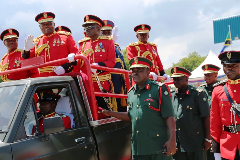 Majenerali wastaafu waagwa rasmi
